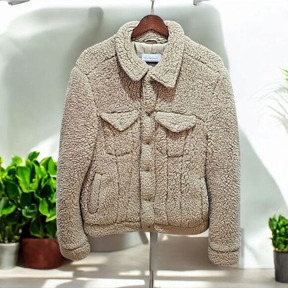 Urban Outfitters Ultra-Fluffy Faux Sherpa Trucker Jacket - Picture 1 of 4